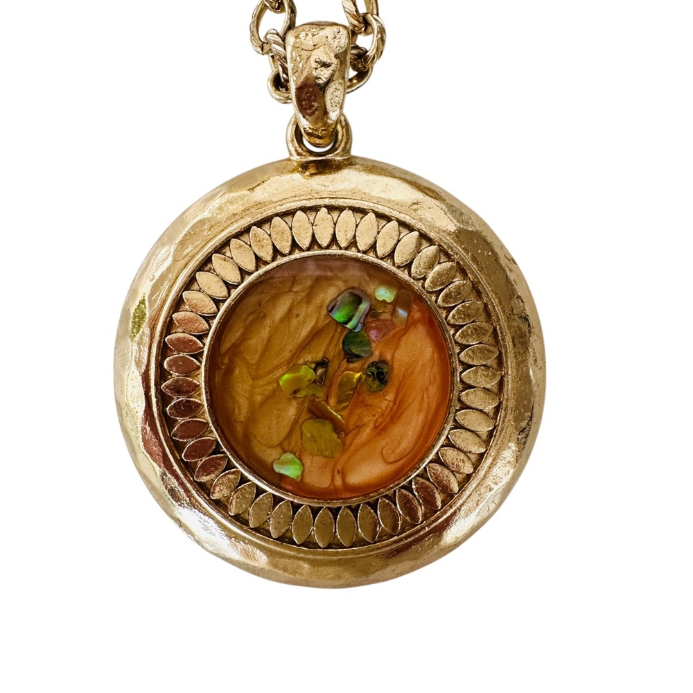 Kenneth Cole Gold Tone Signed Abalone Chip Mother of Pearl Necklace Vintage - Picture 6 of 6